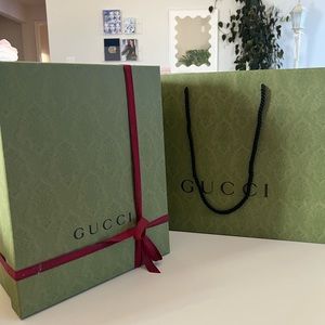 Gucci Box & Shopping Bag Set